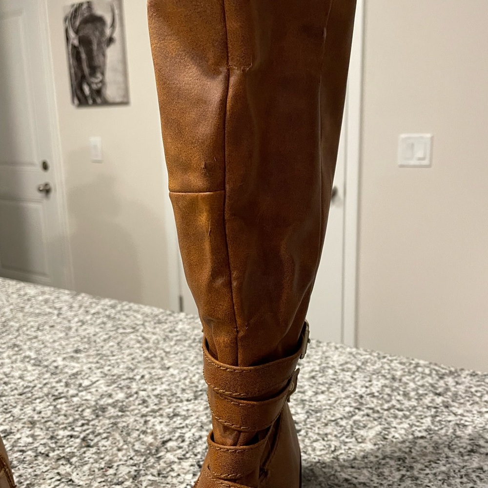 Leather Boots - Picture 2 of 5